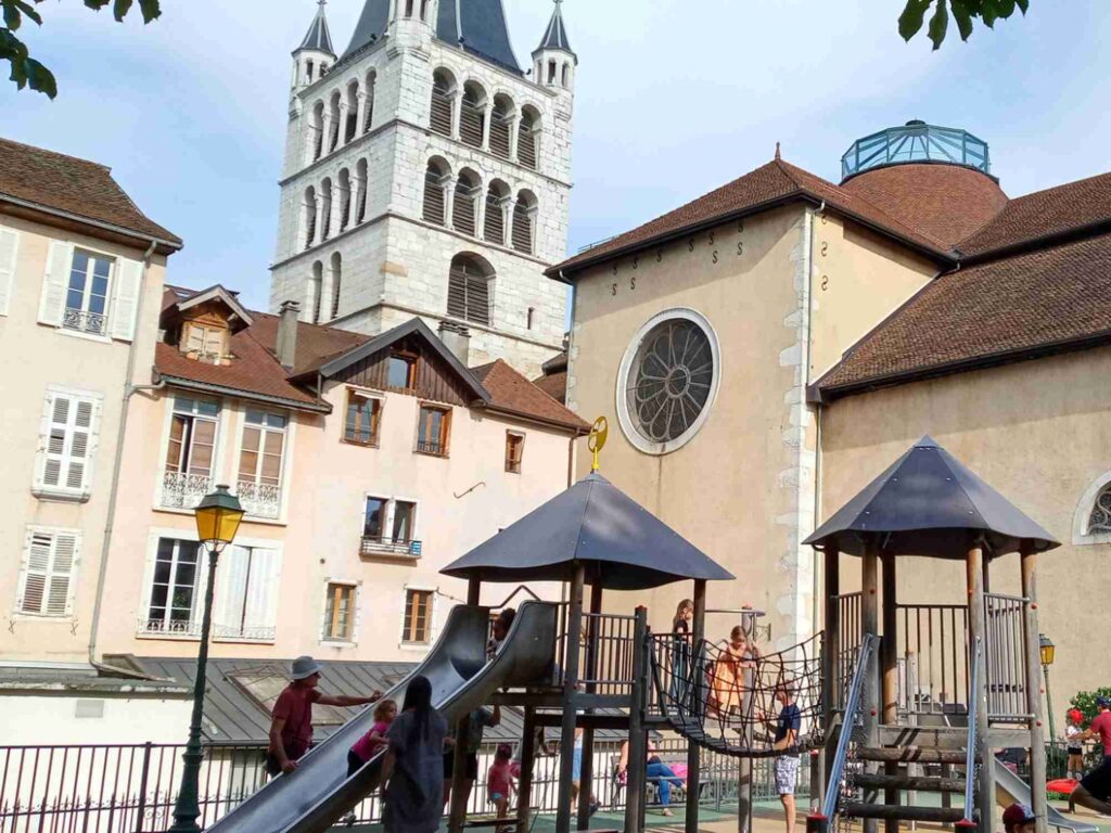 square eveche edited