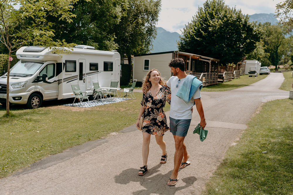 pitch camping car lathuile