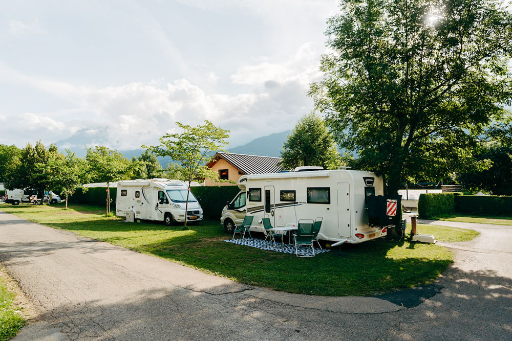 pitch caravan lathuile